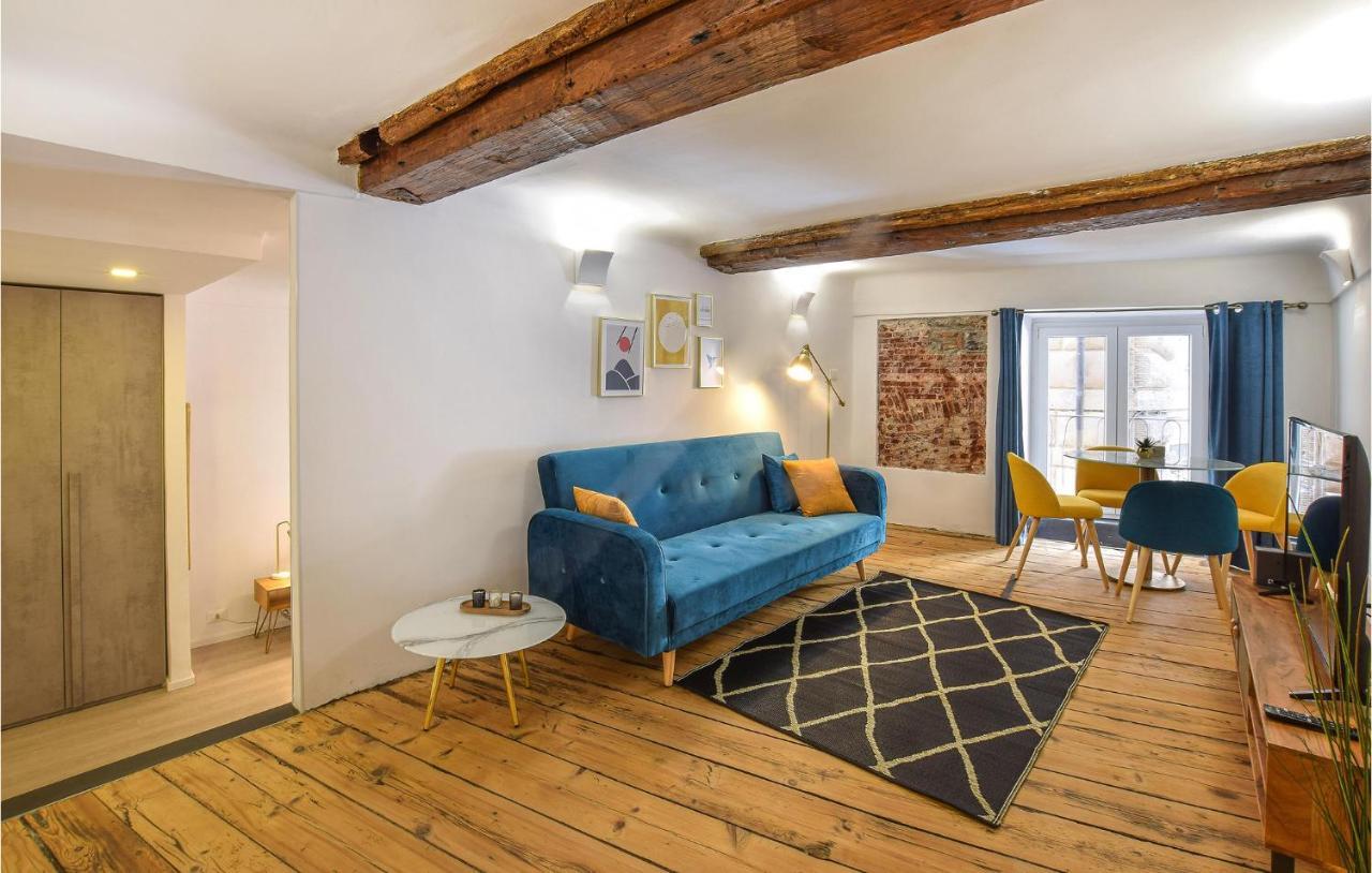 Apartment Gorgeous In Genua